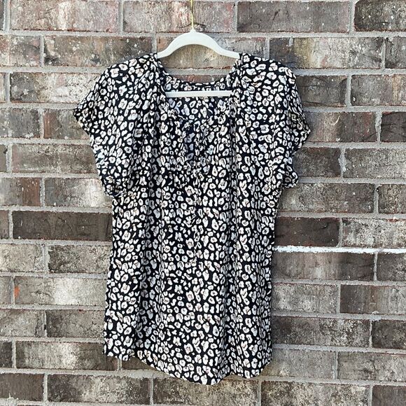 Take 50% OFF- Animal Print Stylish Black and White Women's Top, Size-M - Picture 2 of 10